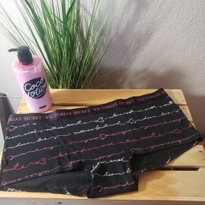 NWT VS Logo Boy Short